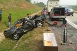 Lima orang tewas kecelakaan di Tol Cipali