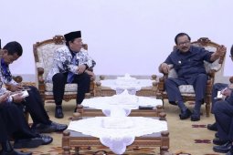 Pakde Karwo Soroti Peran Guru BK
