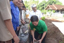 Bupati Klungkung awali pembangunan gudang logistik farmasi