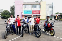 Tim safety riding Jambi berlatih