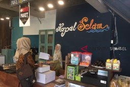 "Kapal Selam" usung tema khas Palembang