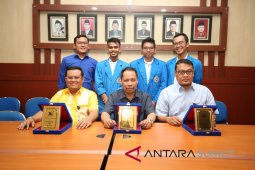 Mahasiswa UMSU Juara Debat Bahasa Inggris Kopertis I