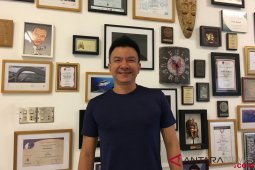 Mantan suami Denada tersangka kepemilikan narkoba