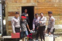 Polisi Bangka Barat sita puluhan liter arak