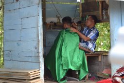 Dengan keterbatasan tetap tangguh mengarungi kehidupan