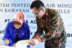 Pemkab Bogor menandatangani serah terima aset