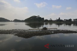 Setu Sedong di Cirebon mengering