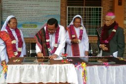 Gedung SMP Bakti Mulia Samosir diresmikan