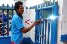 Merasa di-PHP, warga Bengkulu Selatan segel pabrik sawit