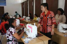 PKK Samosir gelar lomba menjahit