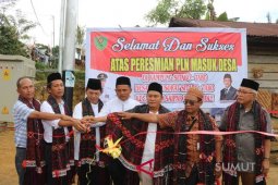 Sitabo-Tabo nikmati listrik berkat dorongan Gus Irawan