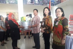 Warga Tulungagung Ramai-ramai Aksi Mural Kemerdekaan
