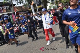 Dedi Mulyadi terima obor Asian Games