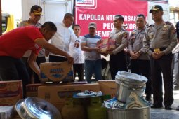 Alfamart-Polda NTB kirim tiga truck bantuan korban gempa