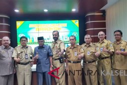 Bupati Banjar Pantau SKPD melalui "Command Center"