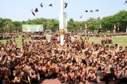 Kwarcab Pramuka Sidoarjo Lepas Puluhan Burung