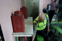 Polisi amankan empat koper diduga bom