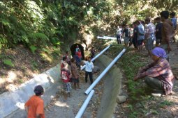 Warga Senaru Lombok Utara krisis air bersih