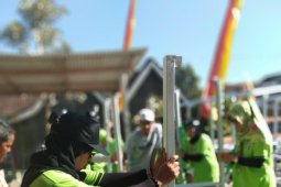 Penyandang Disabilitas Berlatih Cocok Tanam Hidroponik