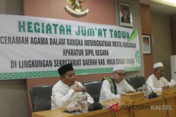 Jumat Taqwa Pemkab HST diingatkan "Lima Kayfa Liman"
