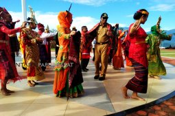 Kain Ulos penyambung budaya Sumut dan Papua