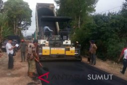 Pemkab Taput hotmix 36,11 km jalan di 2018