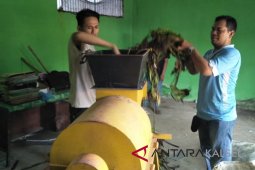 Mahasiswa dari HST olah sampah enceng gondok menjadi berkah