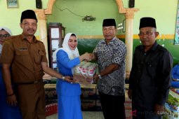 PKK Labuhanbatu anjangsana ke panti asuhan