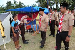 Mendididk karakter anak melalui kepramukaan