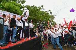 Ribuan masyarakat antusias ikuti jalan sehat
