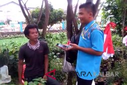 Hari Kemerdekaan membawa untung bagi penjual bendera