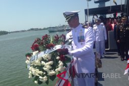 Lanal Babel gelar tabur bunga di Pelabuhan Pangkalbalam