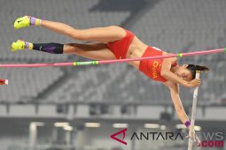 Atlet China Ling Li pecahkan rekor lompat galah