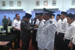 Yusriansyah lantik 30 aparatur desa