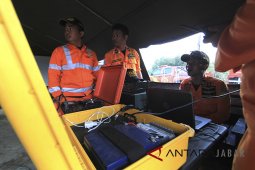 Pencarian kapal tenggelam terkendala cuaca