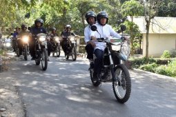 Presiden beri semangat anak sekolah di pengungsian