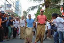 Sandiaga Uno ikut balap karung dalam rangka HUT RI