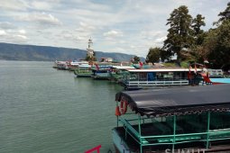 Usaha wisata Parapat terpuruk