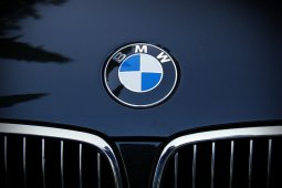 BMW recall 7.800 mobil di China