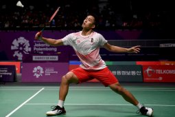 Ratusan Orang Antre Sejak Subuh Demi Final Bulu Tangkis