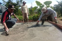 BUMN Hadir - Padat karya BHUN serap tenaga kerja lokal