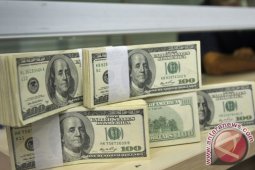Dolar AS catat pekan terkuat, euro melayang ke angka terendah
