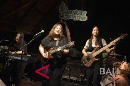 Antida Music bawakan "Rhytm Rebels" di Korea