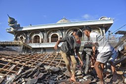 Bantu Pengungsi Gempa Lombok, Dinsos Jatim Siagakan Dapur Umum
