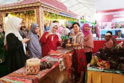 Kerajinan khas Dayak ikut isi pameran di ajang Asian Games