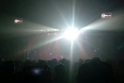 Gitar menteri laku Rp1 miliar pada konser amal Lombok