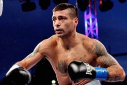 Dikalahkan Pacquiao, Matthysse Gantung Sarung Tinju