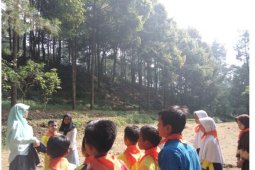 Mahasiswa IPB ajari anak-anak mitigasi bencana alam melaui Kidsrescue