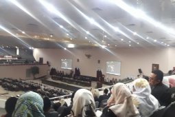 Gubernur: Meski Gratis Sekolah Boleh Terima Sumbangan
