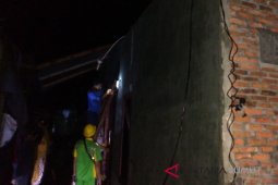 12 rumah dilanda angin kencang